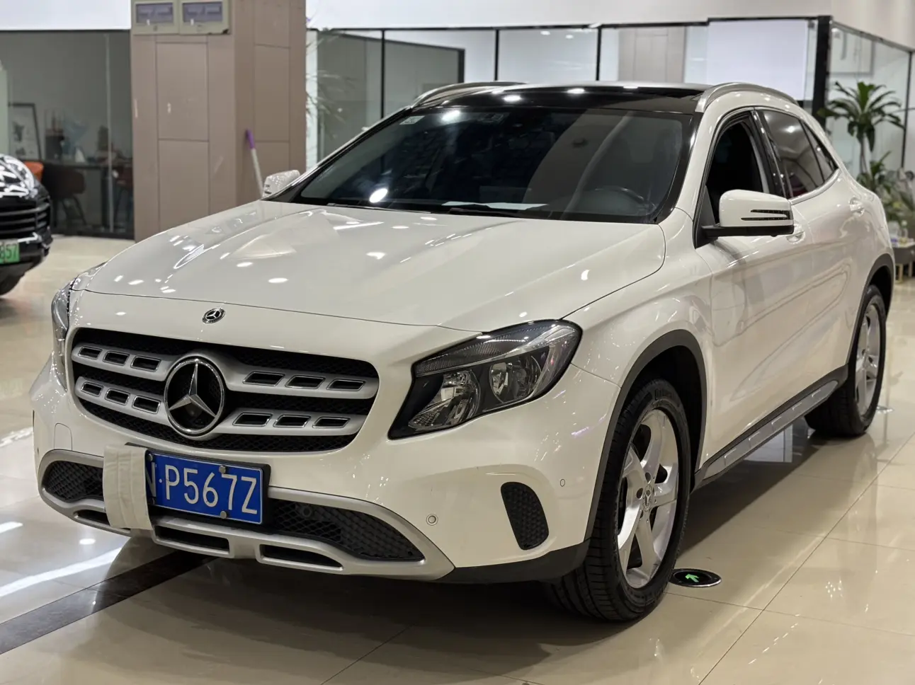 Mercedes-Benz GLA  из Китая