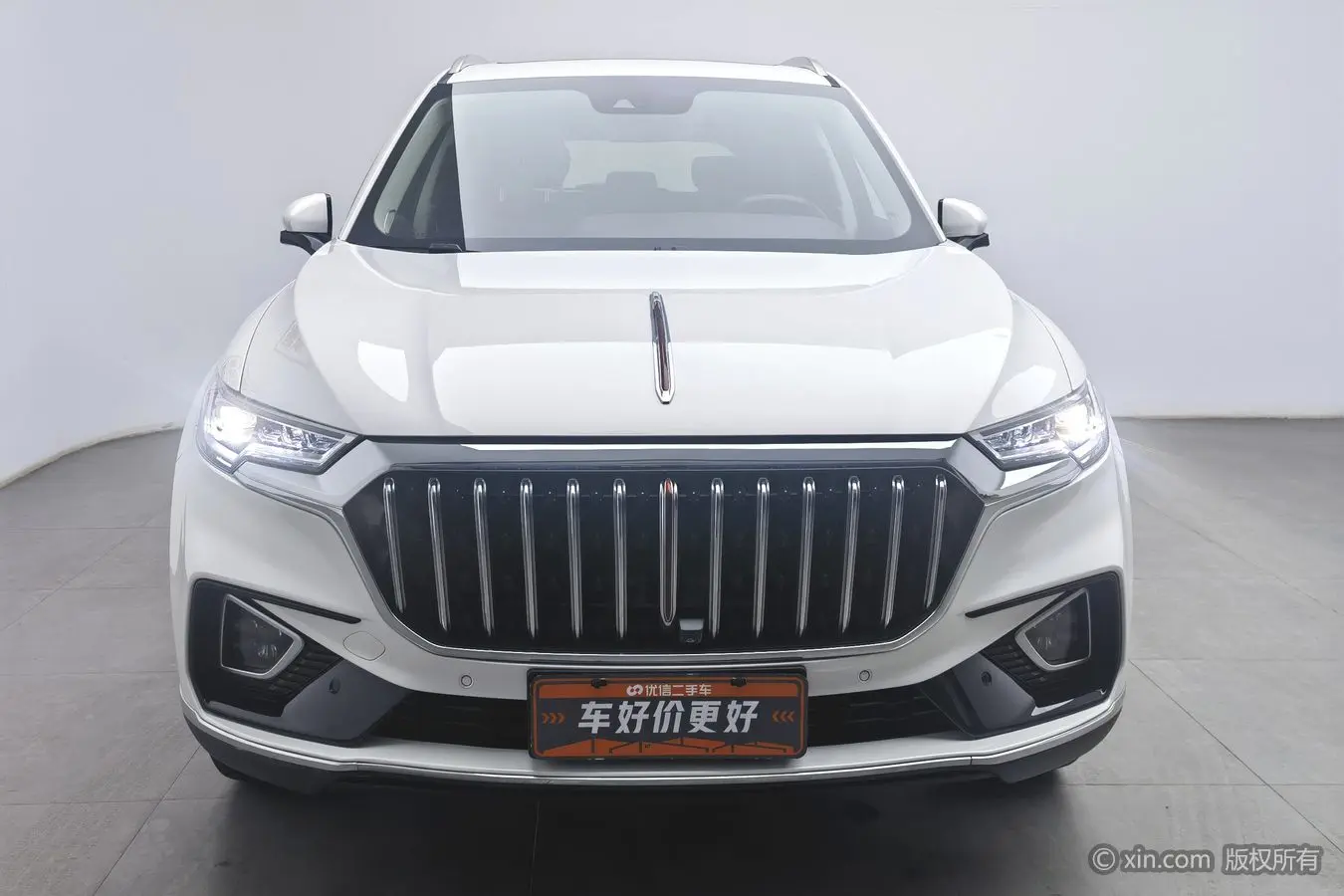 Hongqi HS5  из Китая