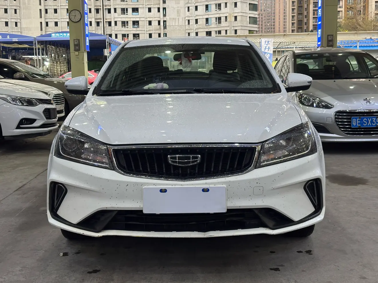 Geely Emgrand  из Китая