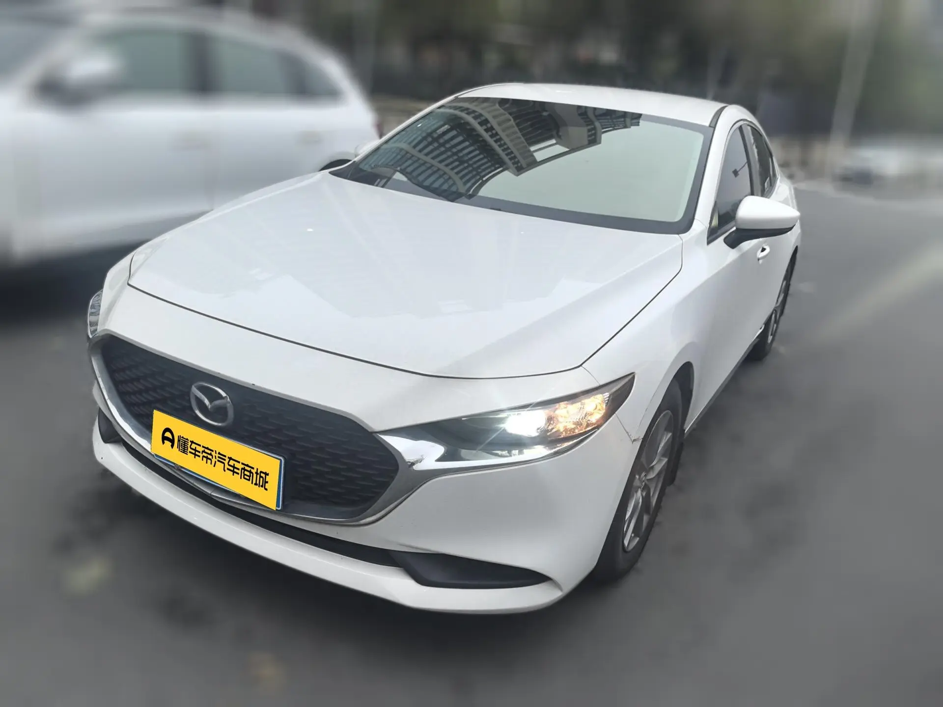 Mazda Axela (Mazda3)  из Китая