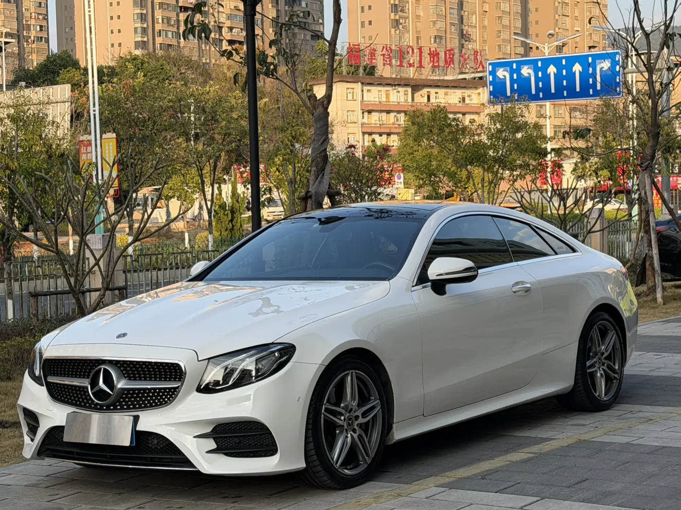 Mercedes-Benz E-Class  из Китая
