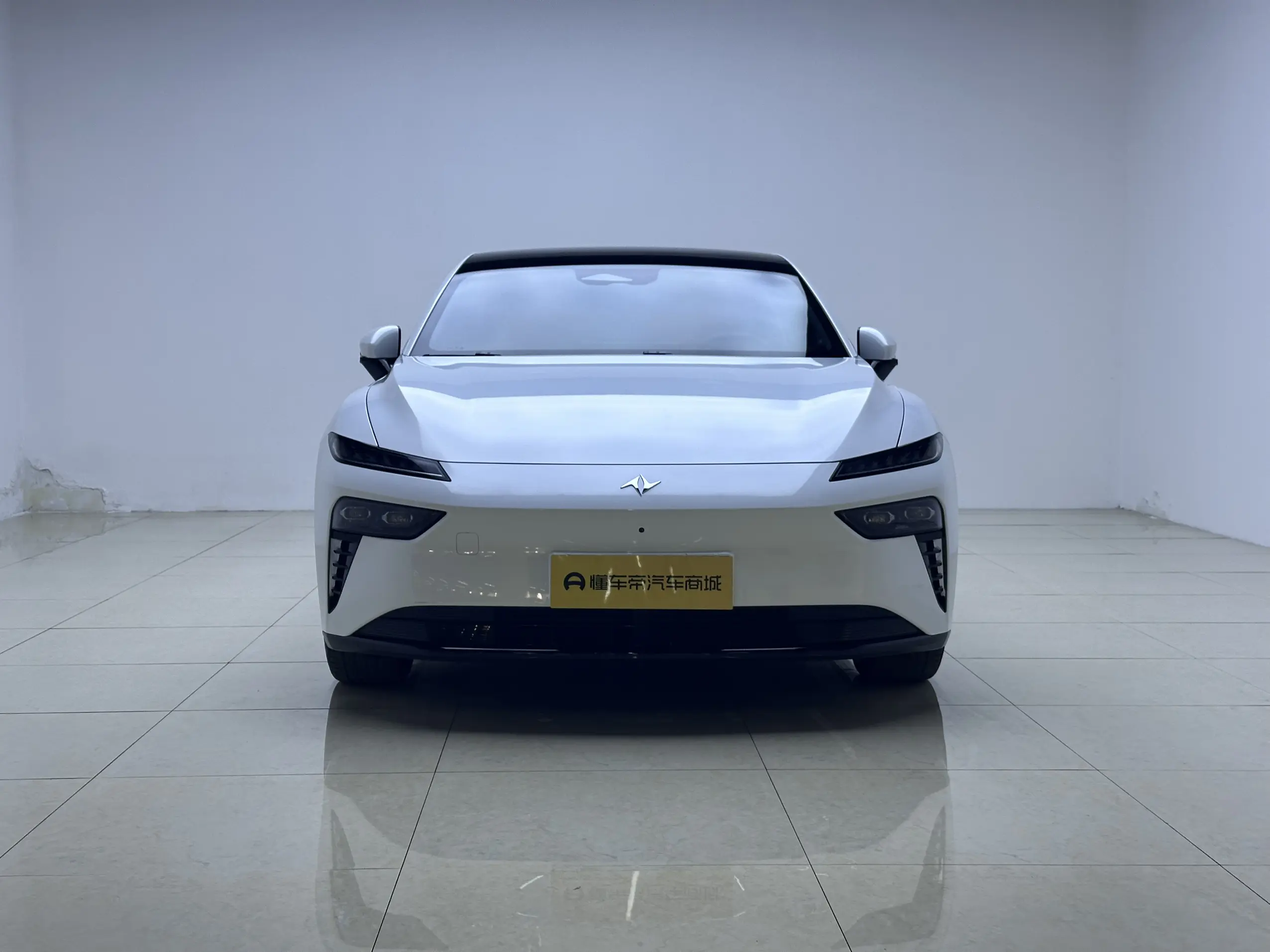 Dongfeng Eπ007  из Китая