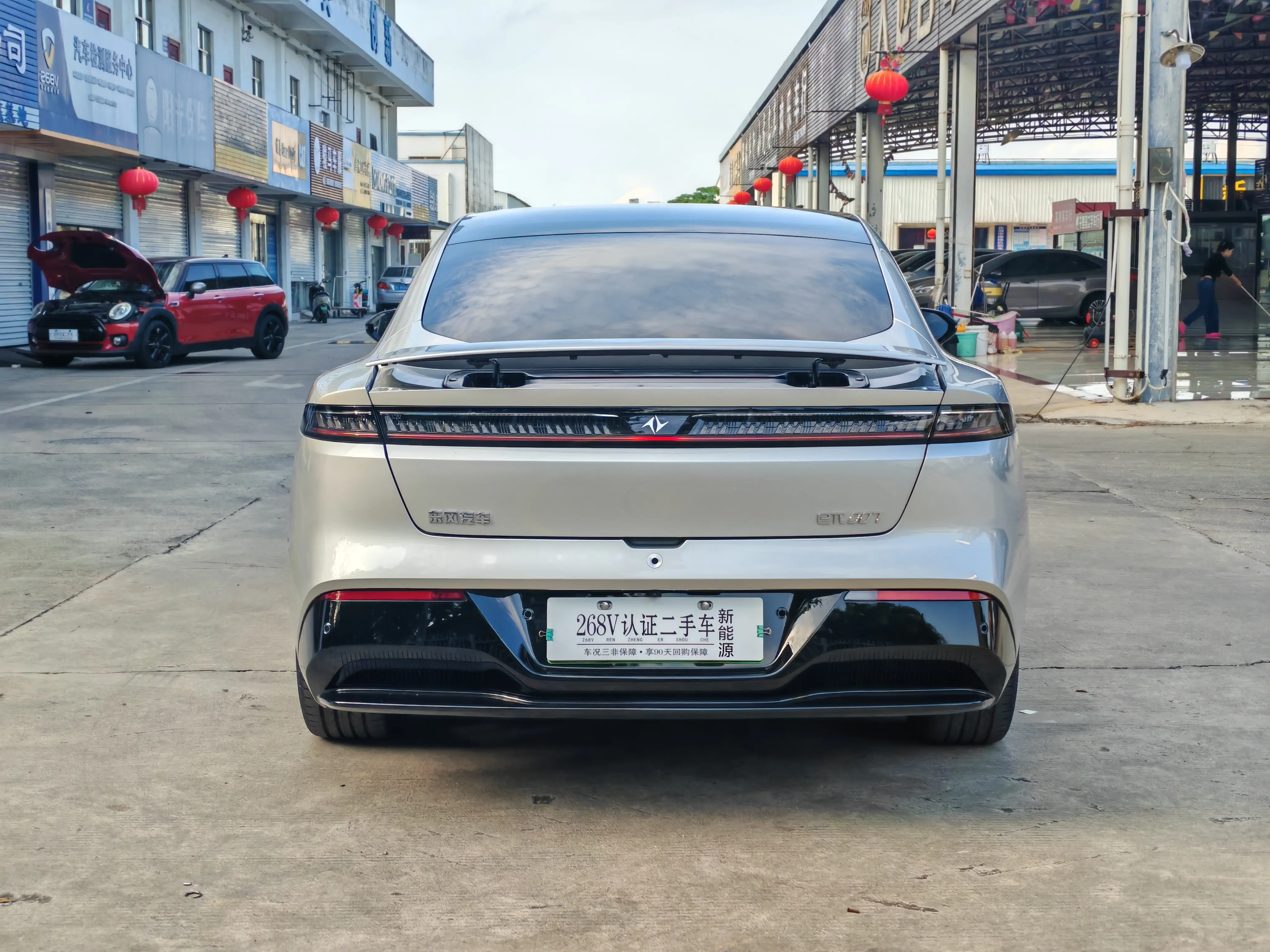 Dongfeng Eπ007  из Китая