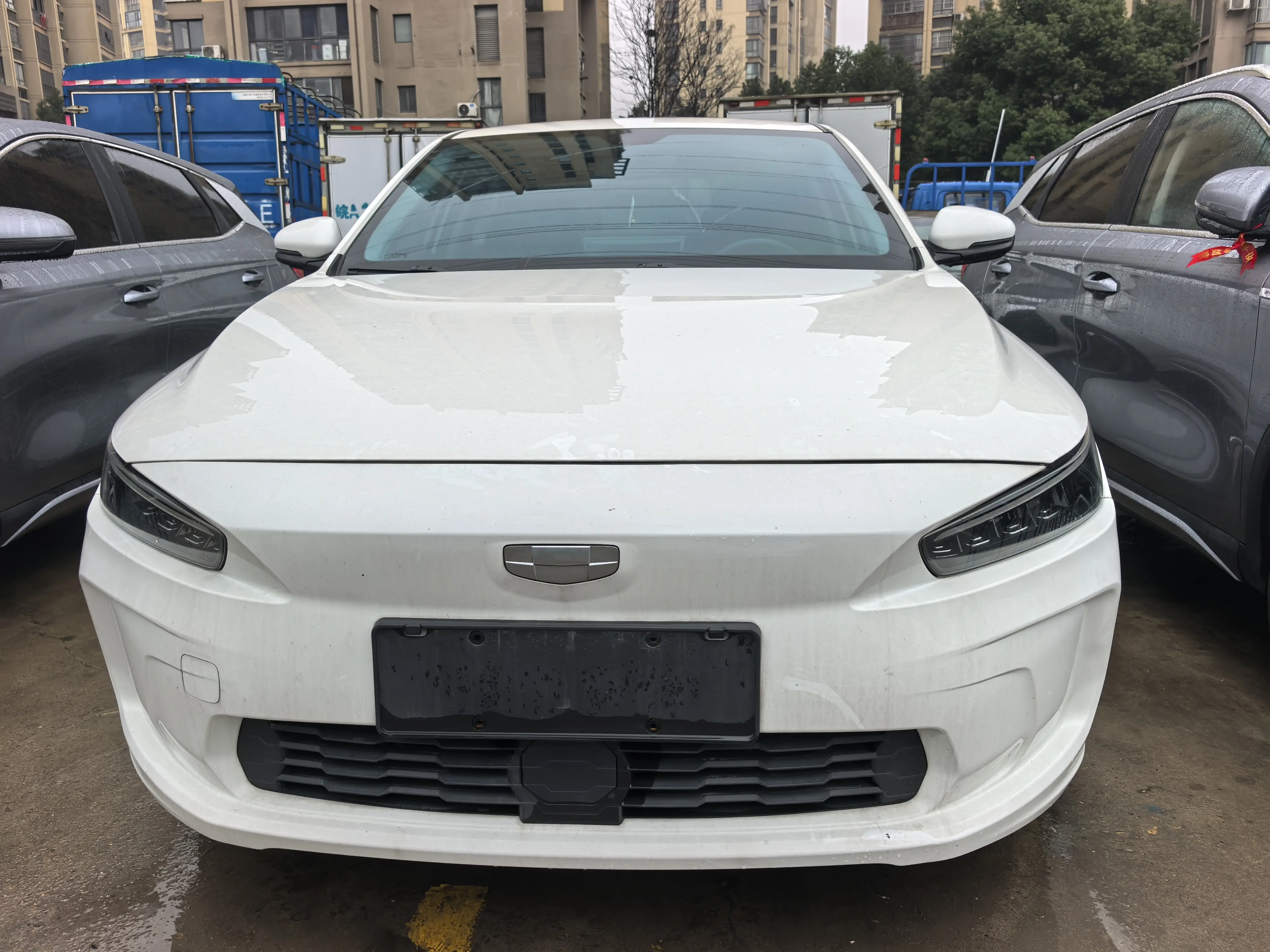 Geely Geometry A  из Китая