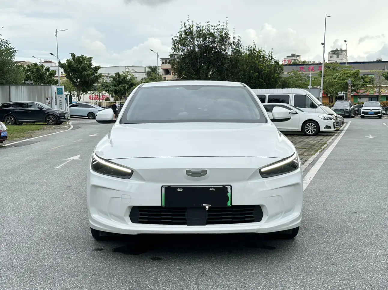 Geely Geometry A  из Китая