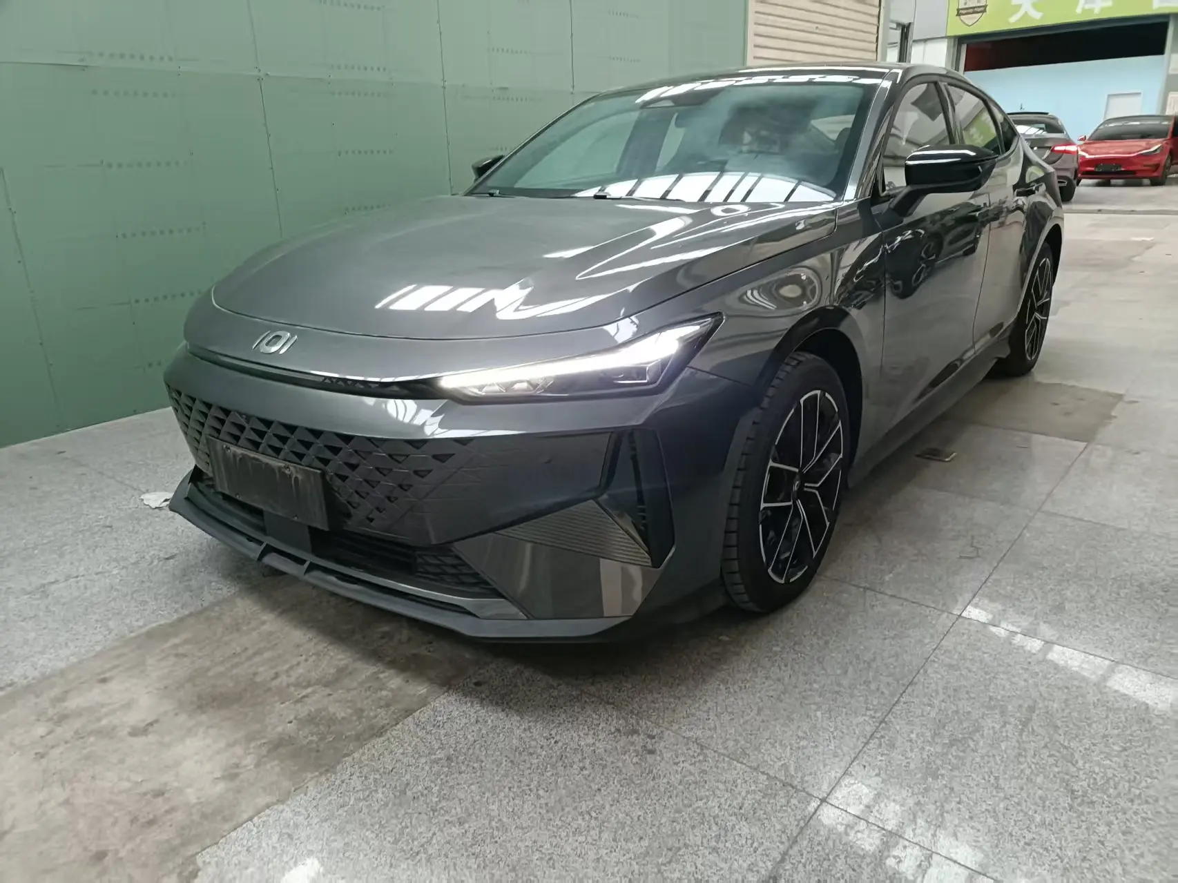 Changan Qiyuan A06 Classic  из Китая