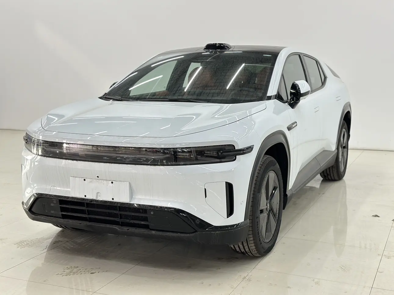 Changan Qiyuan E07  из Китая