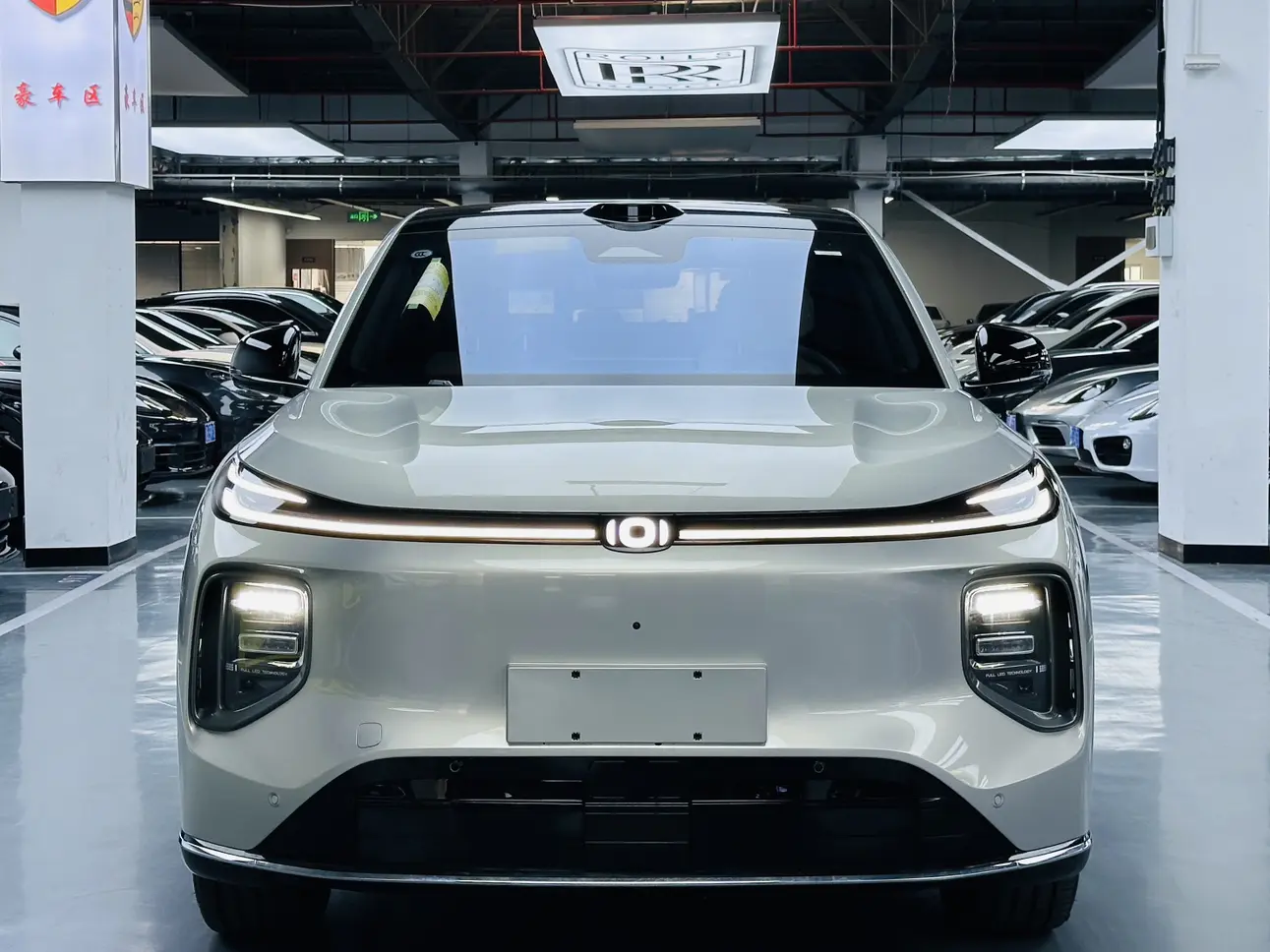 Changan Qiyuan Q07  из Китая