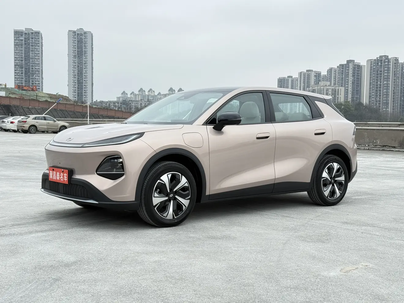 Changan Qiyuan Q05  из Китая