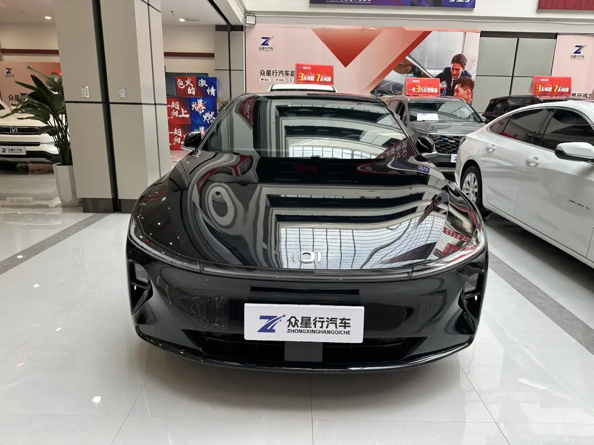 Changan Qiyuan A07  из Китая