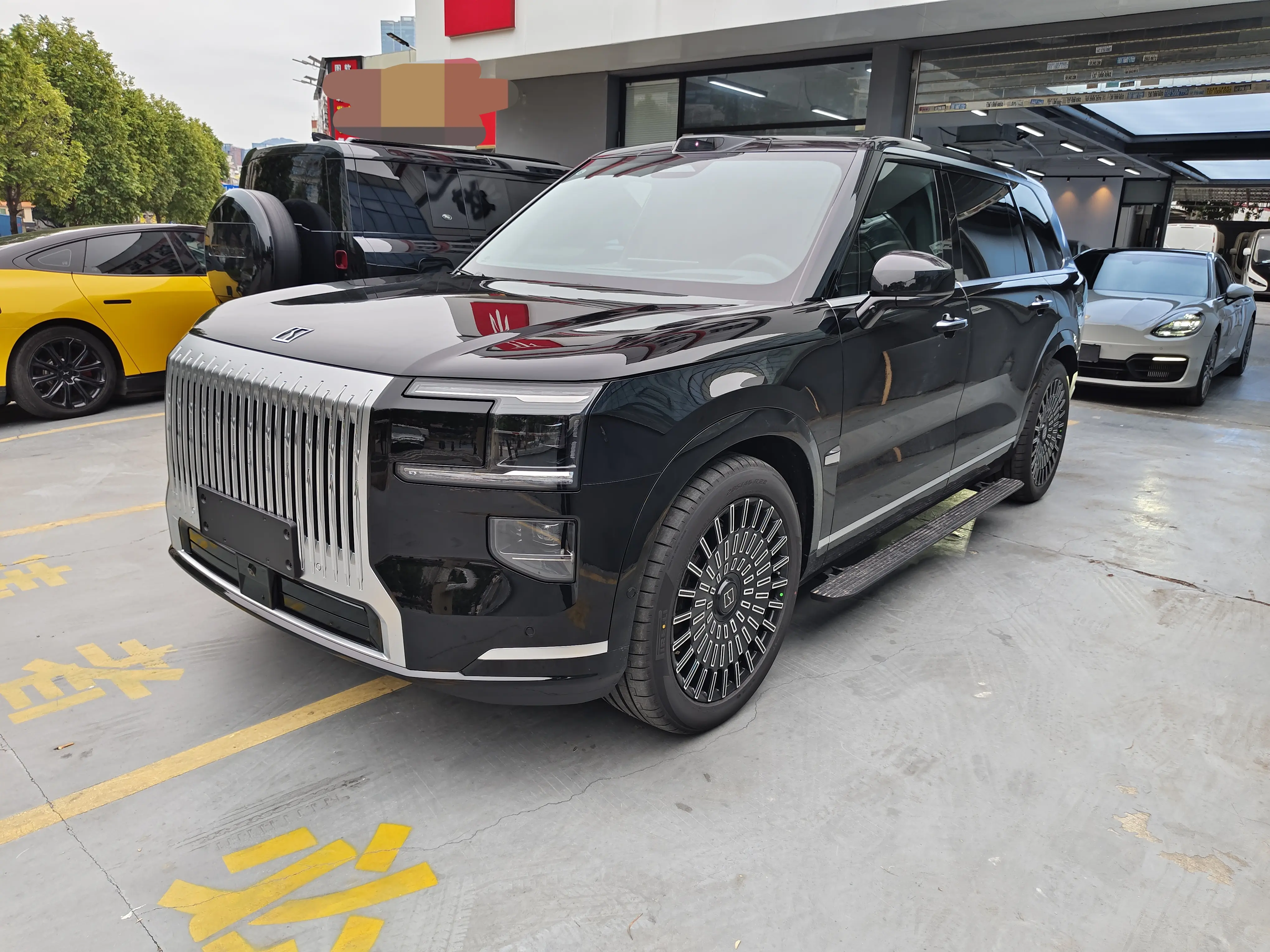 ZEEKR 9X  из Китая