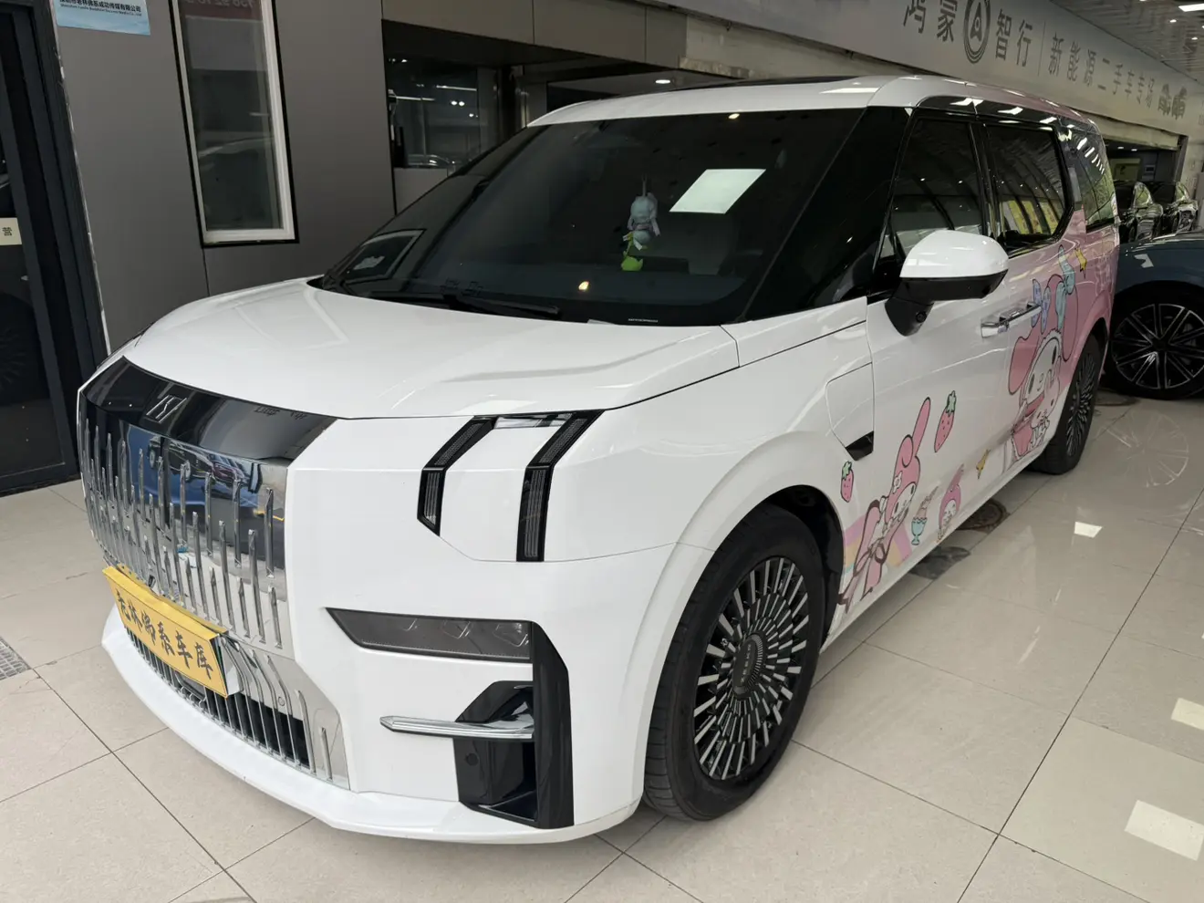 ZEEKR 009  из Китая