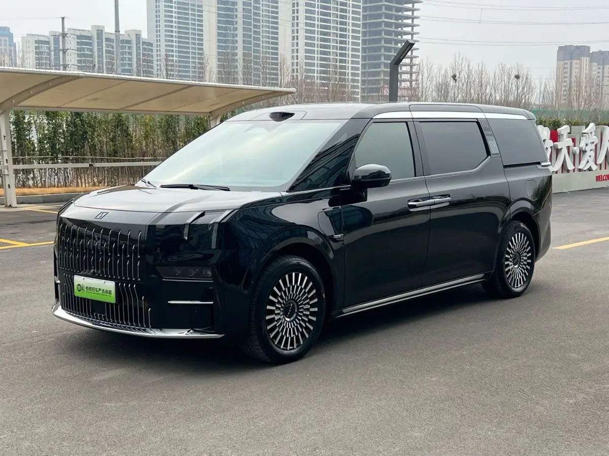 ZEEKR 009  из Китая