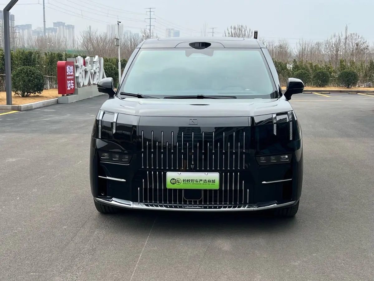 ZEEKR 009  из Китая