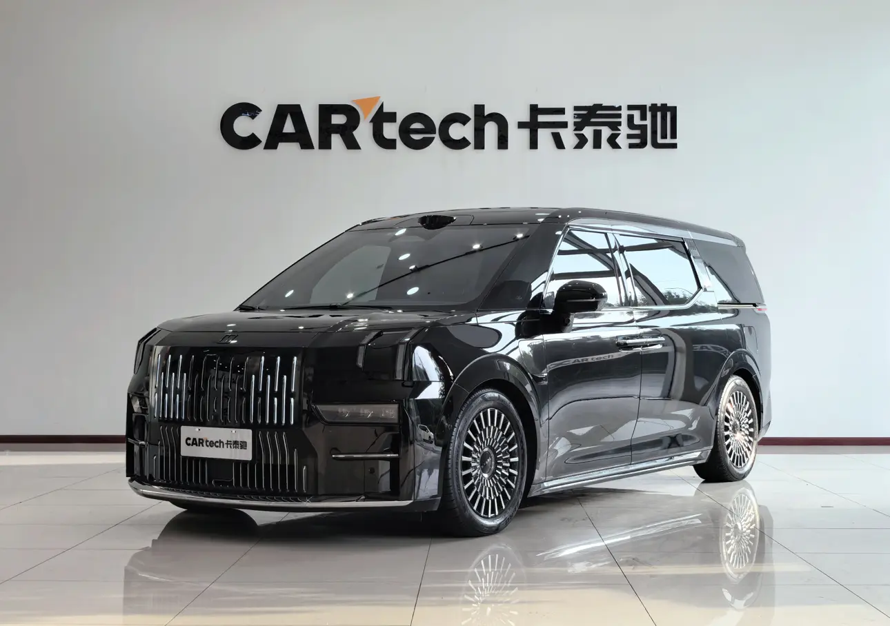 ZEEKR 009  из Китая