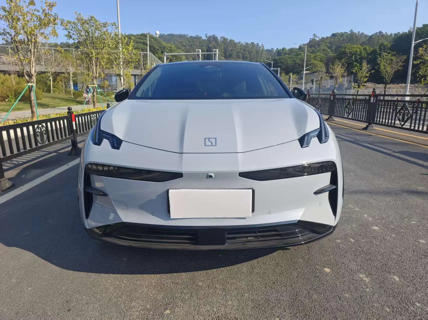 ZEEKR X  из Китая