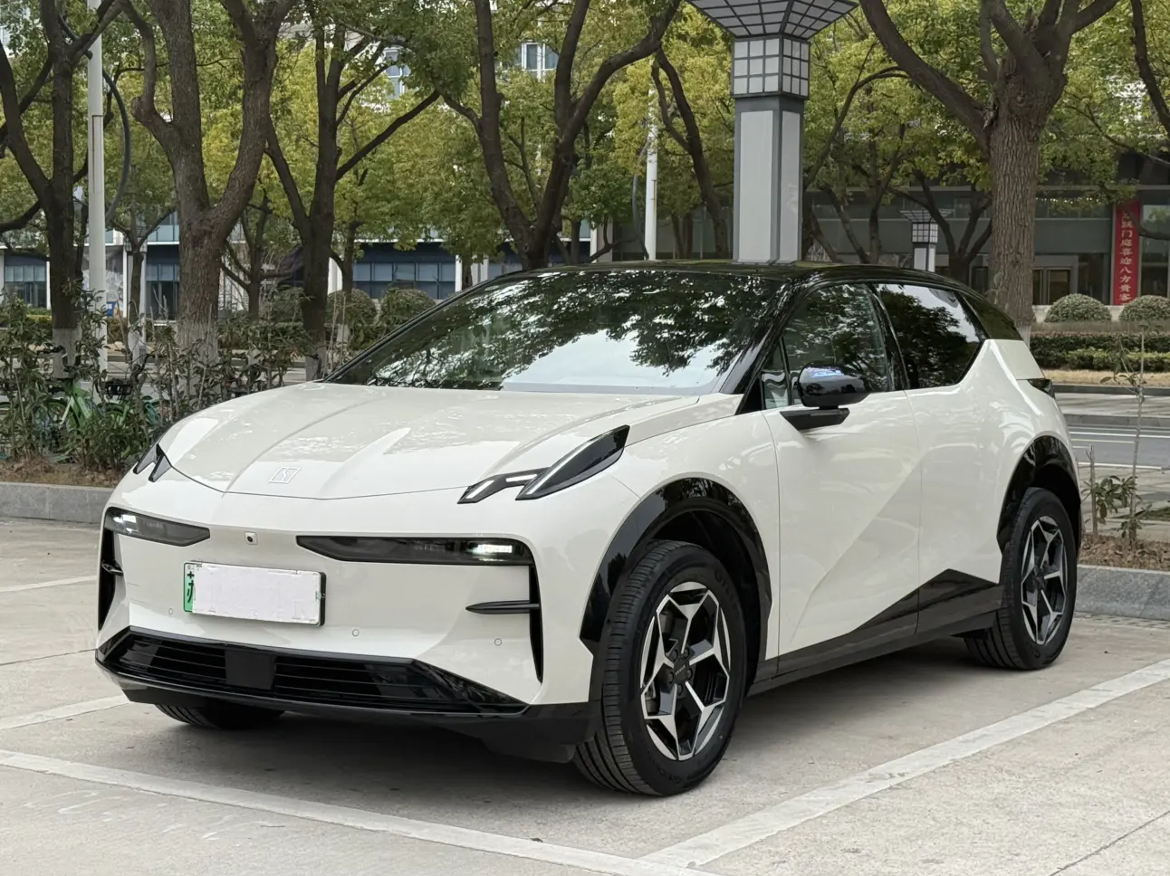 ZEEKR X  из Китая