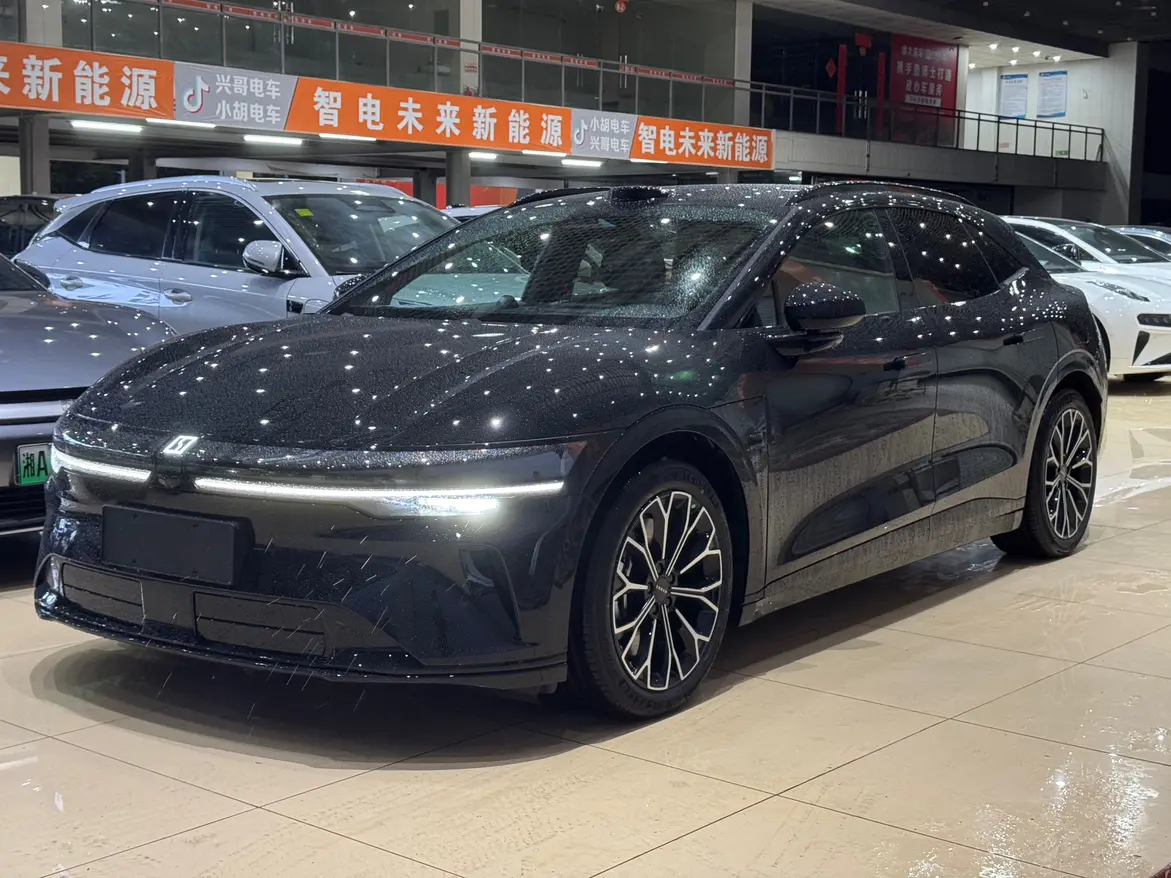 ZEEKR 007GT  из Китая