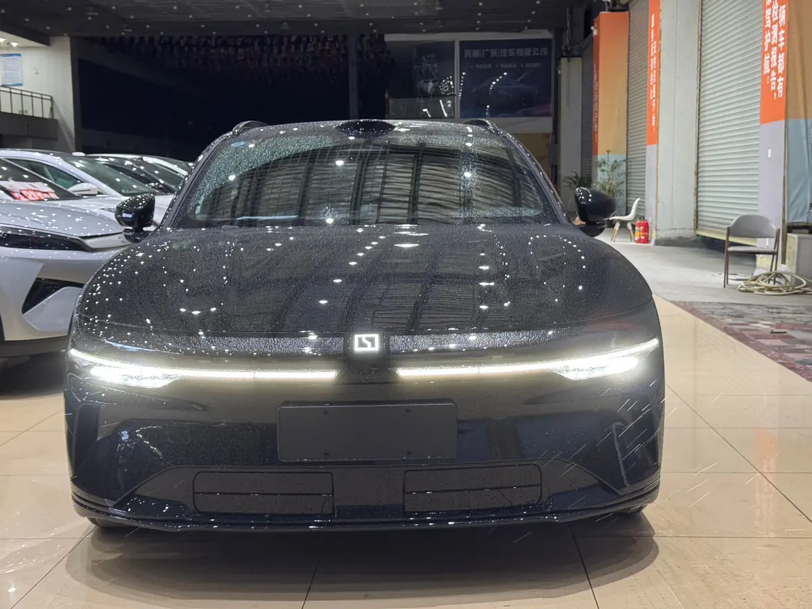 ZEEKR 007GT  из Китая