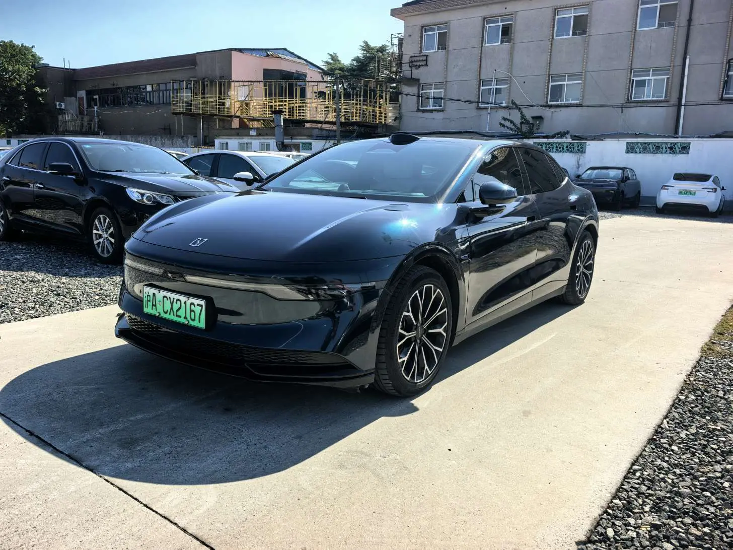 ZEEKR 007  из Китая