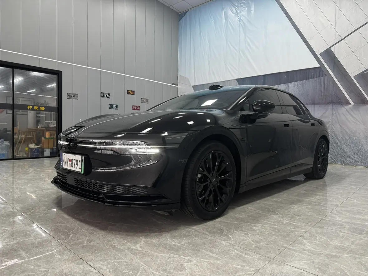 ZEEKR 007  из Китая