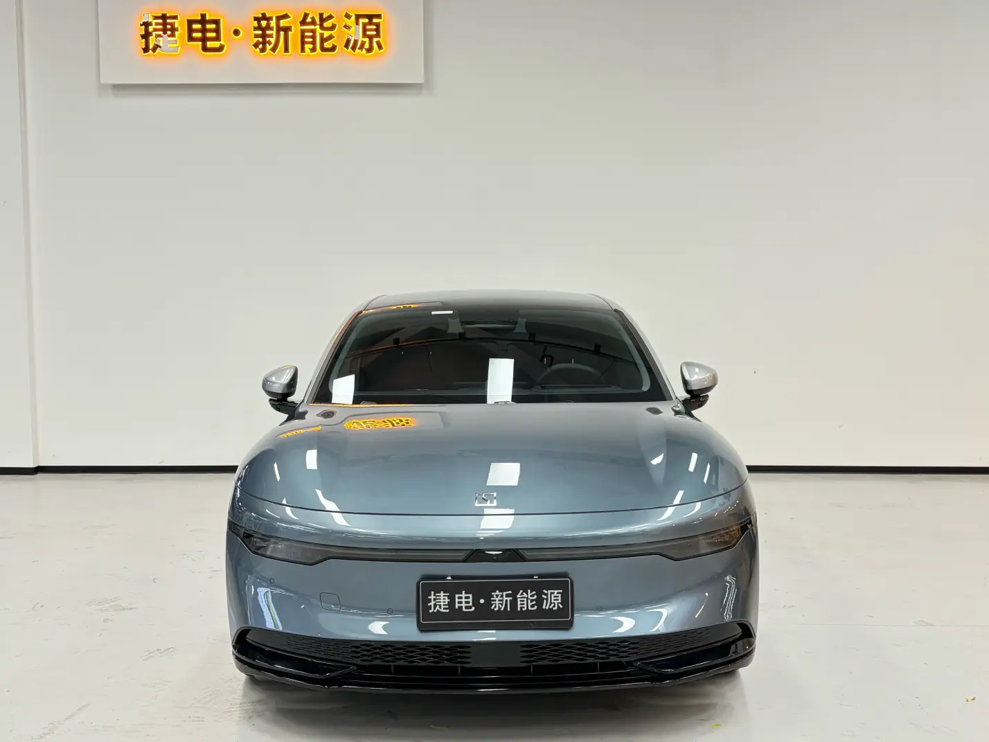 ZEEKR 007  из Китая