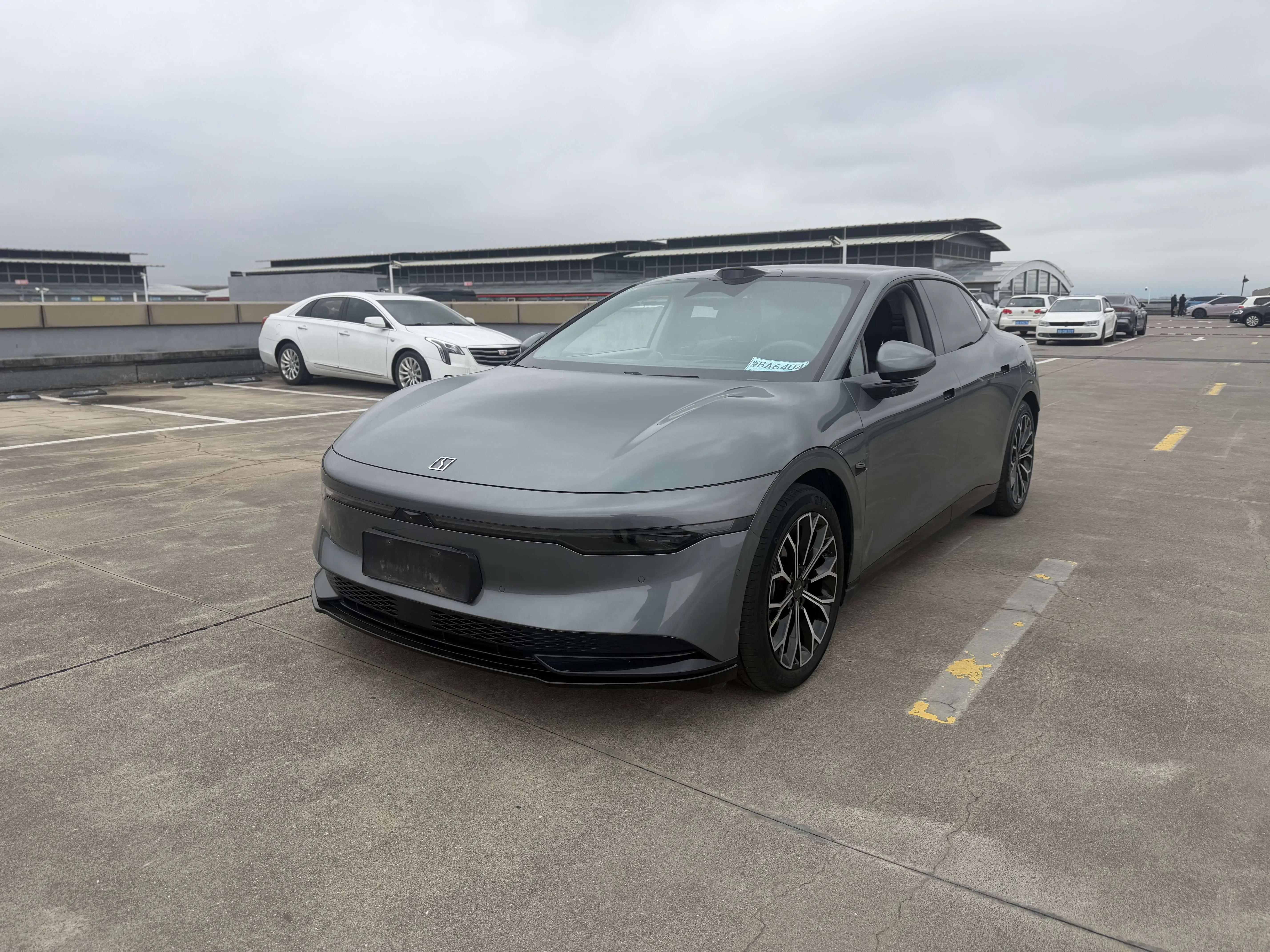 ZEEKR 007  из Китая