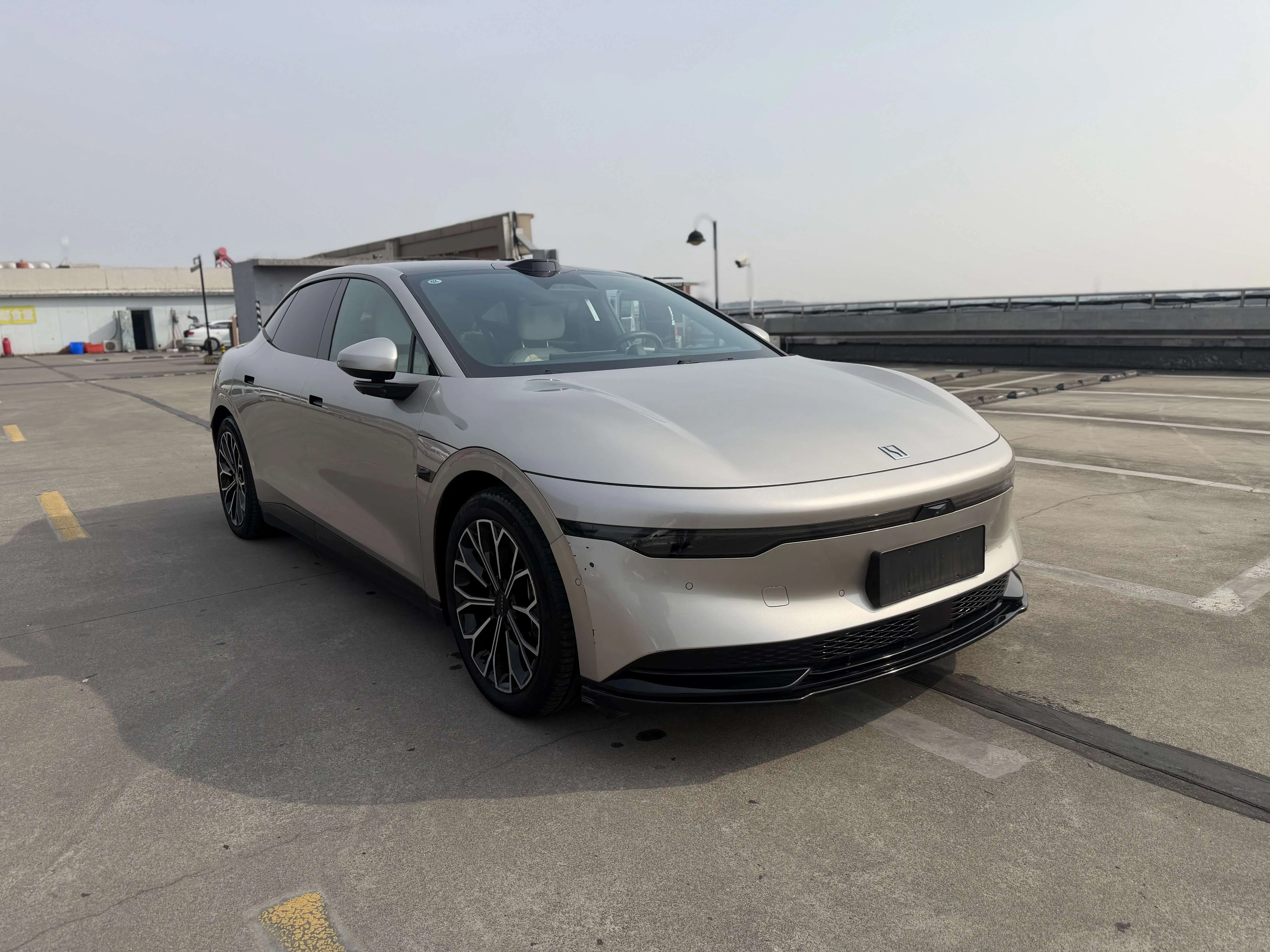 ZEEKR 007  из Китая