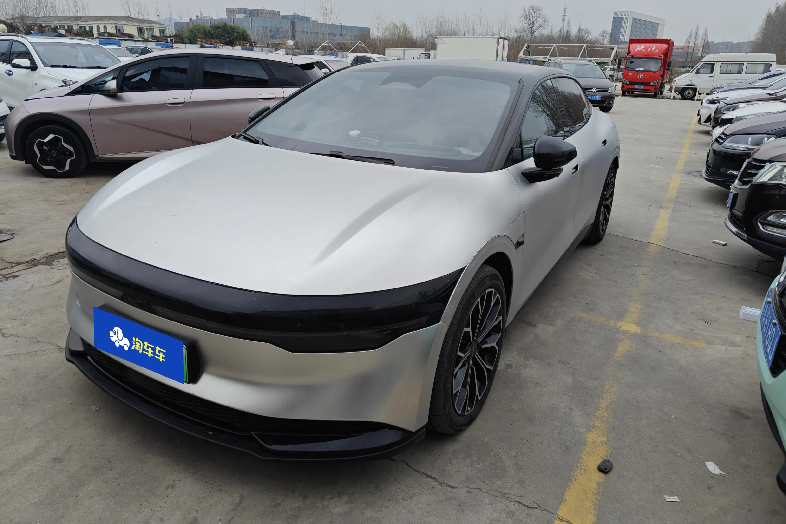 ZEEKR 007  из Китая