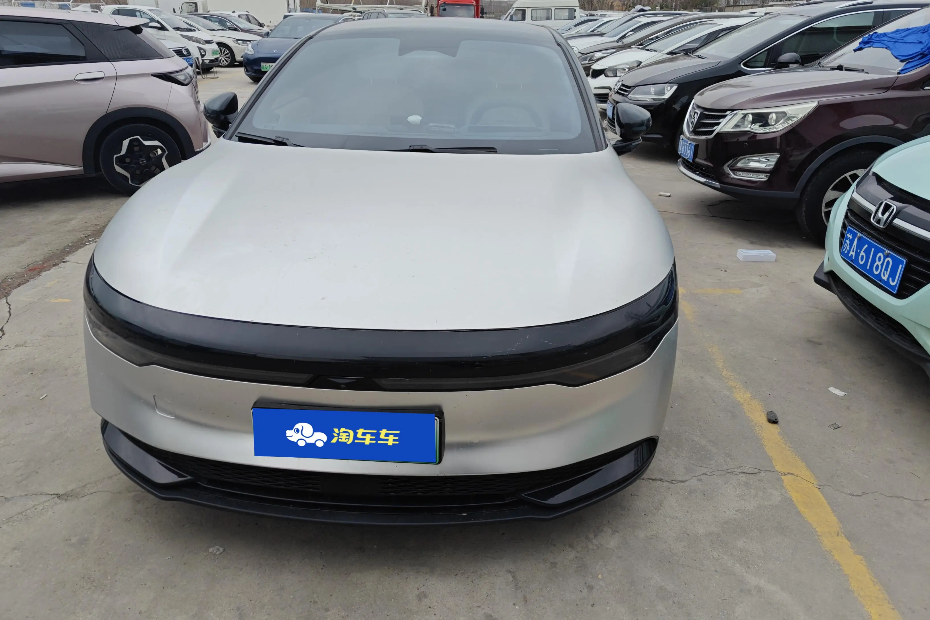 ZEEKR 007  из Китая