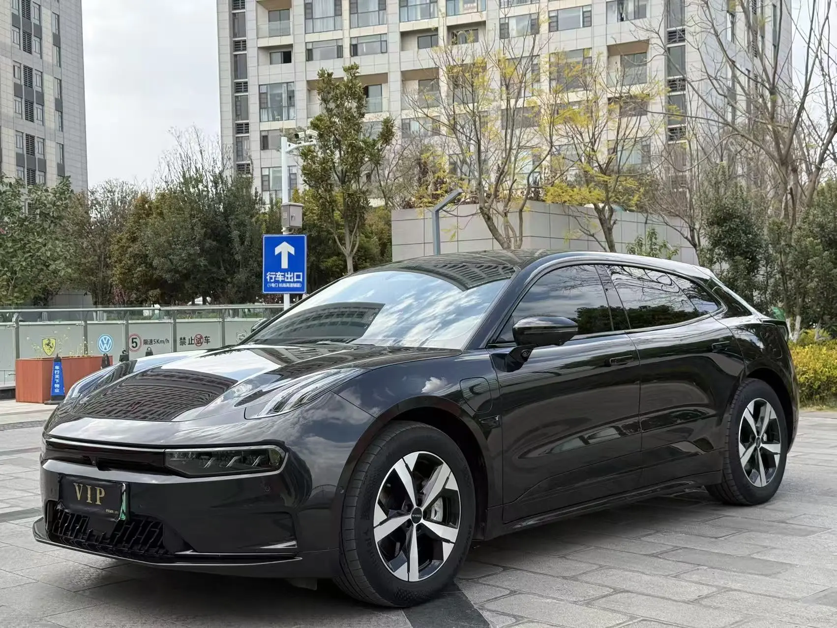 ZEEKR 001  из Китая