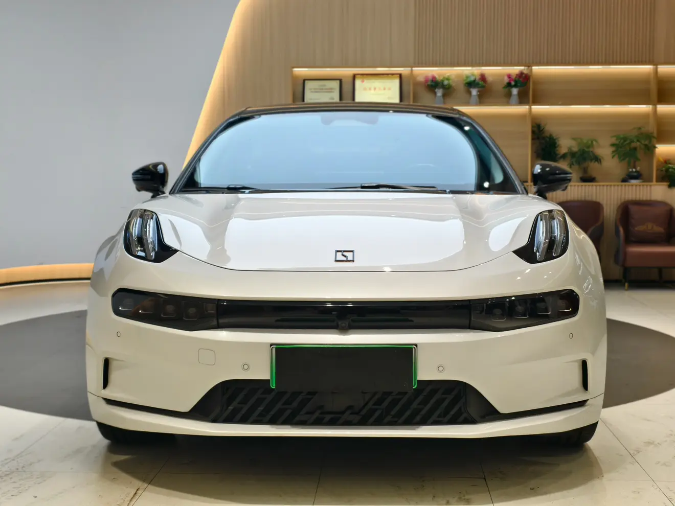 ZEEKR 001  из Китая