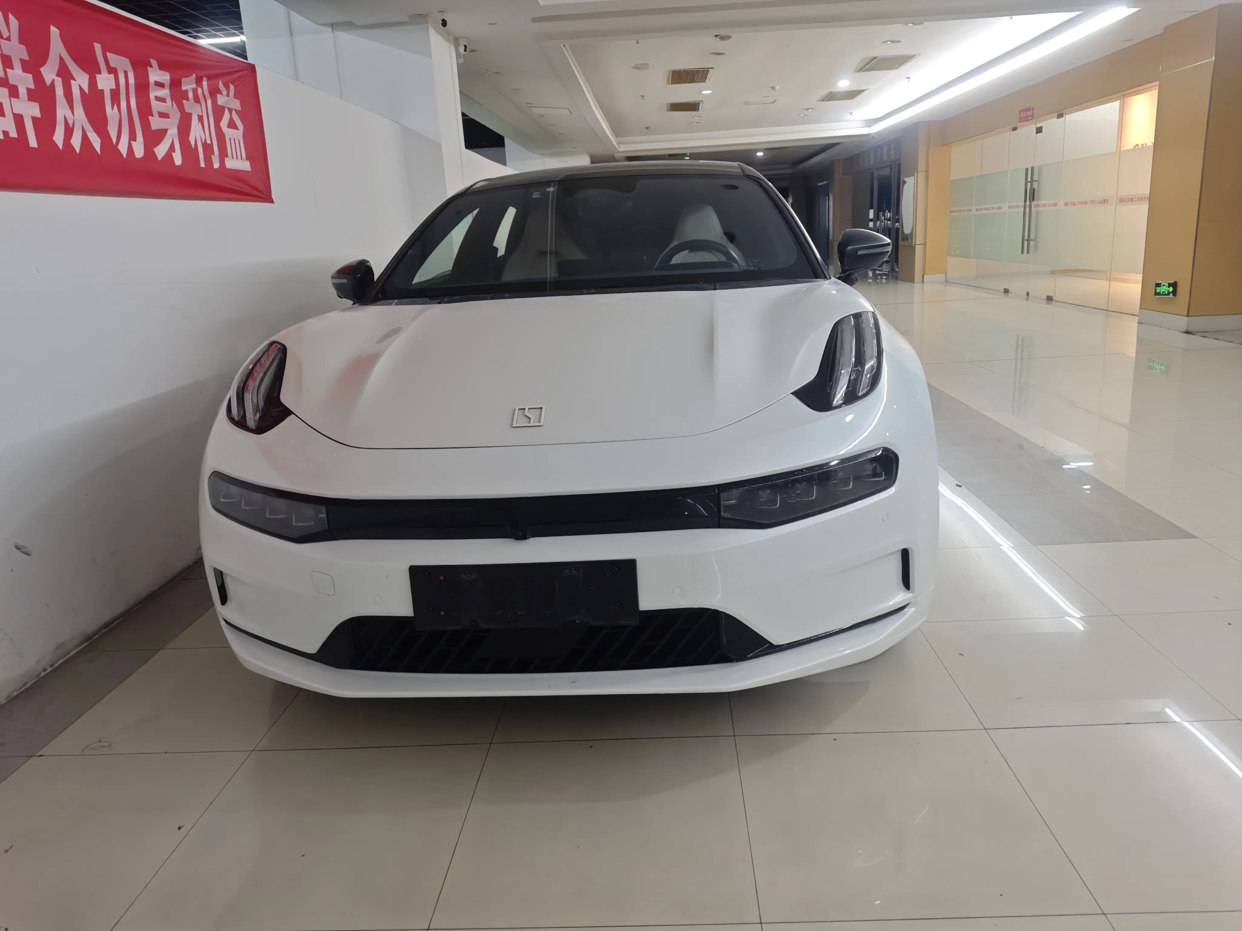 ZEEKR 001  из Китая