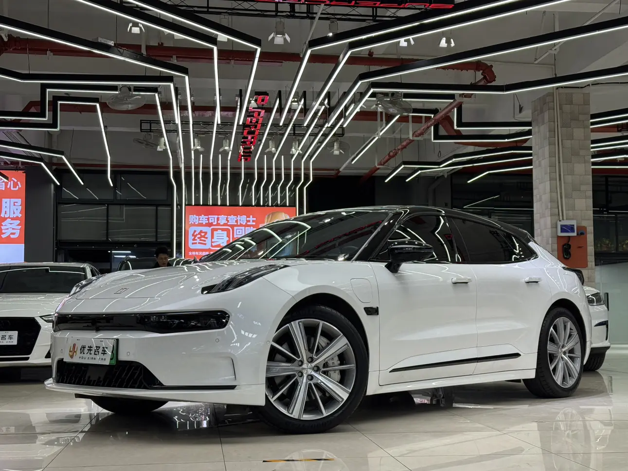 ZEEKR 001  из Китая