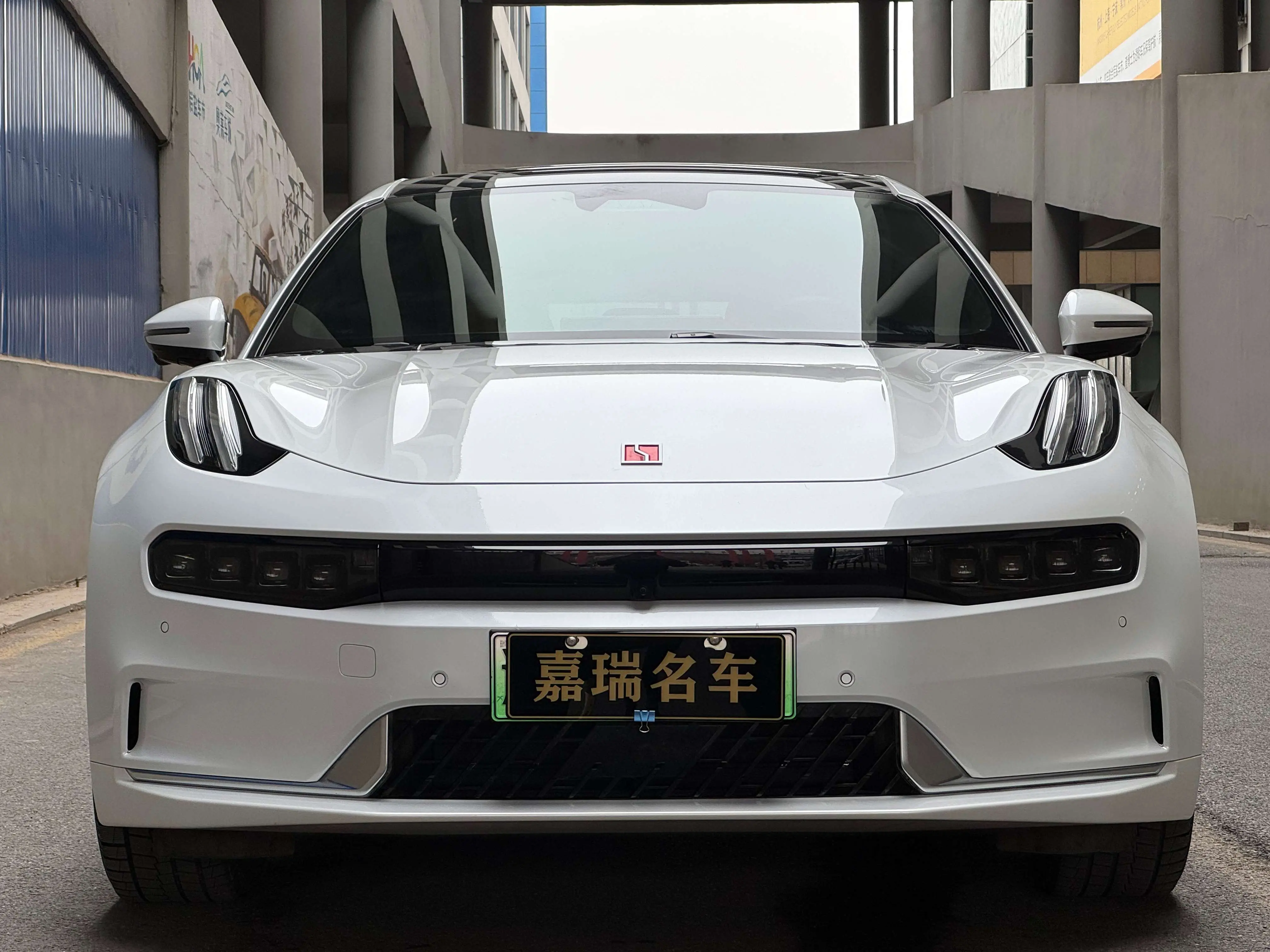 ZEEKR 001  из Китая