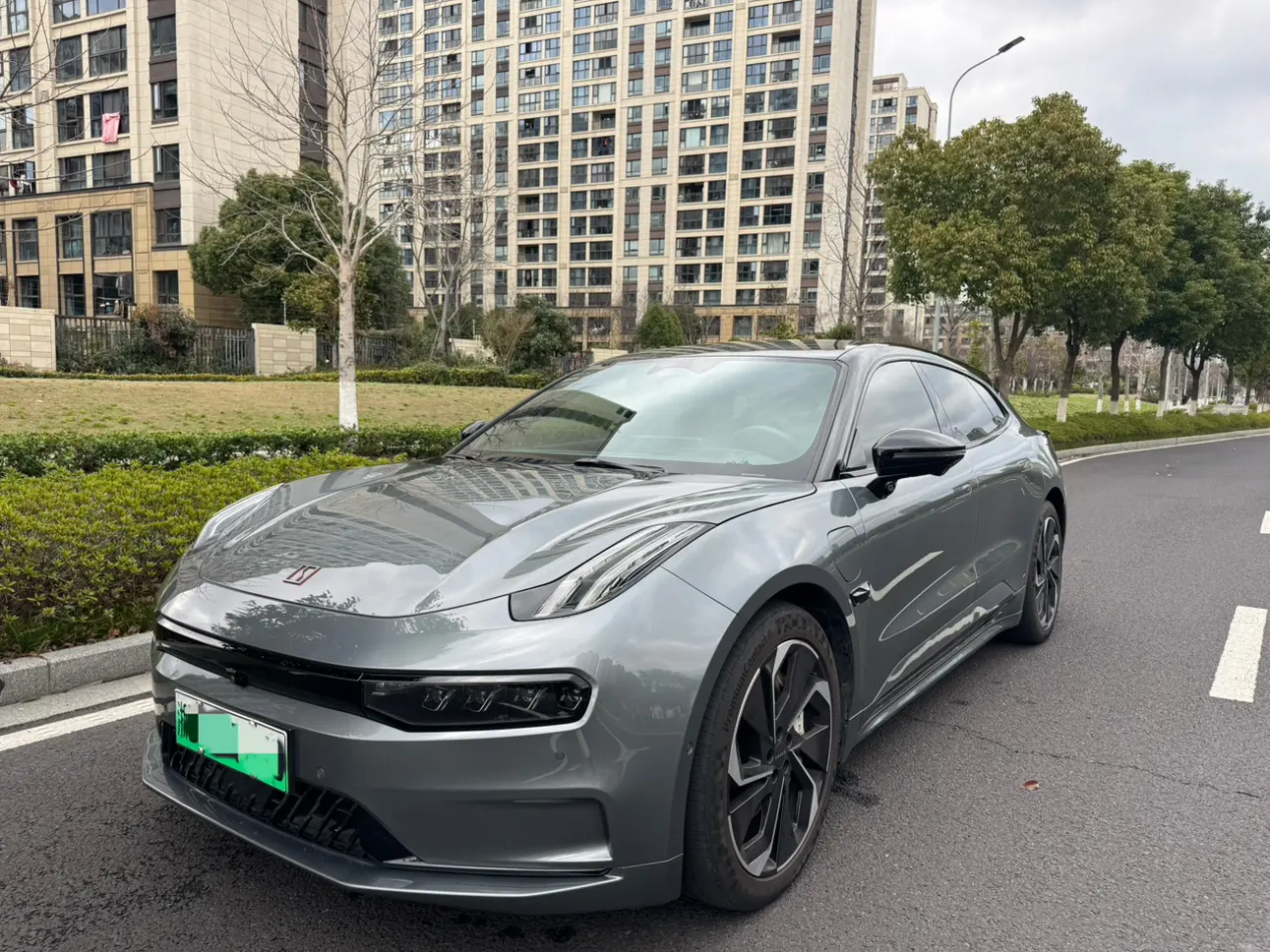 ZEEKR 001  из Китая