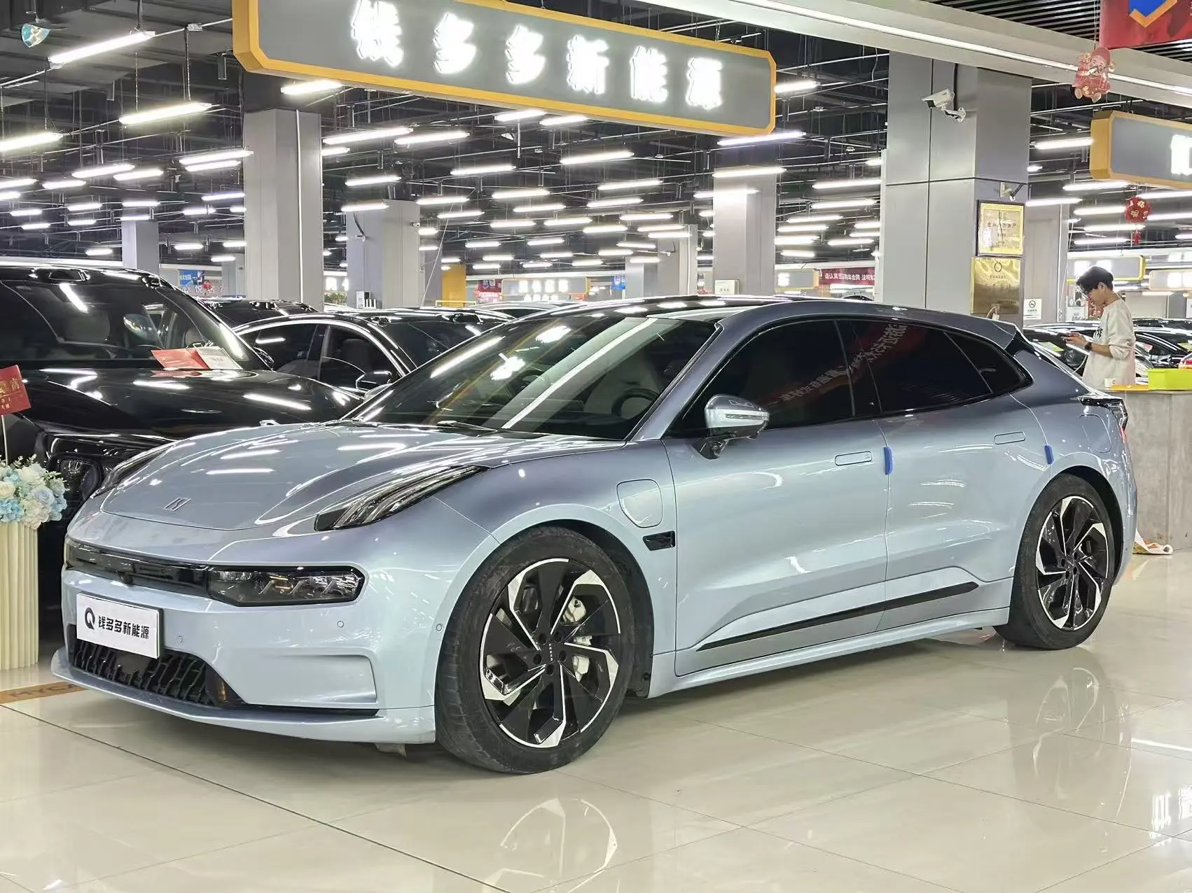 ZEEKR 001  из Китая