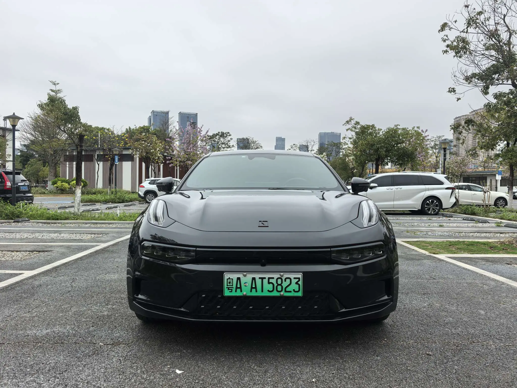 ZEEKR 001  из Китая