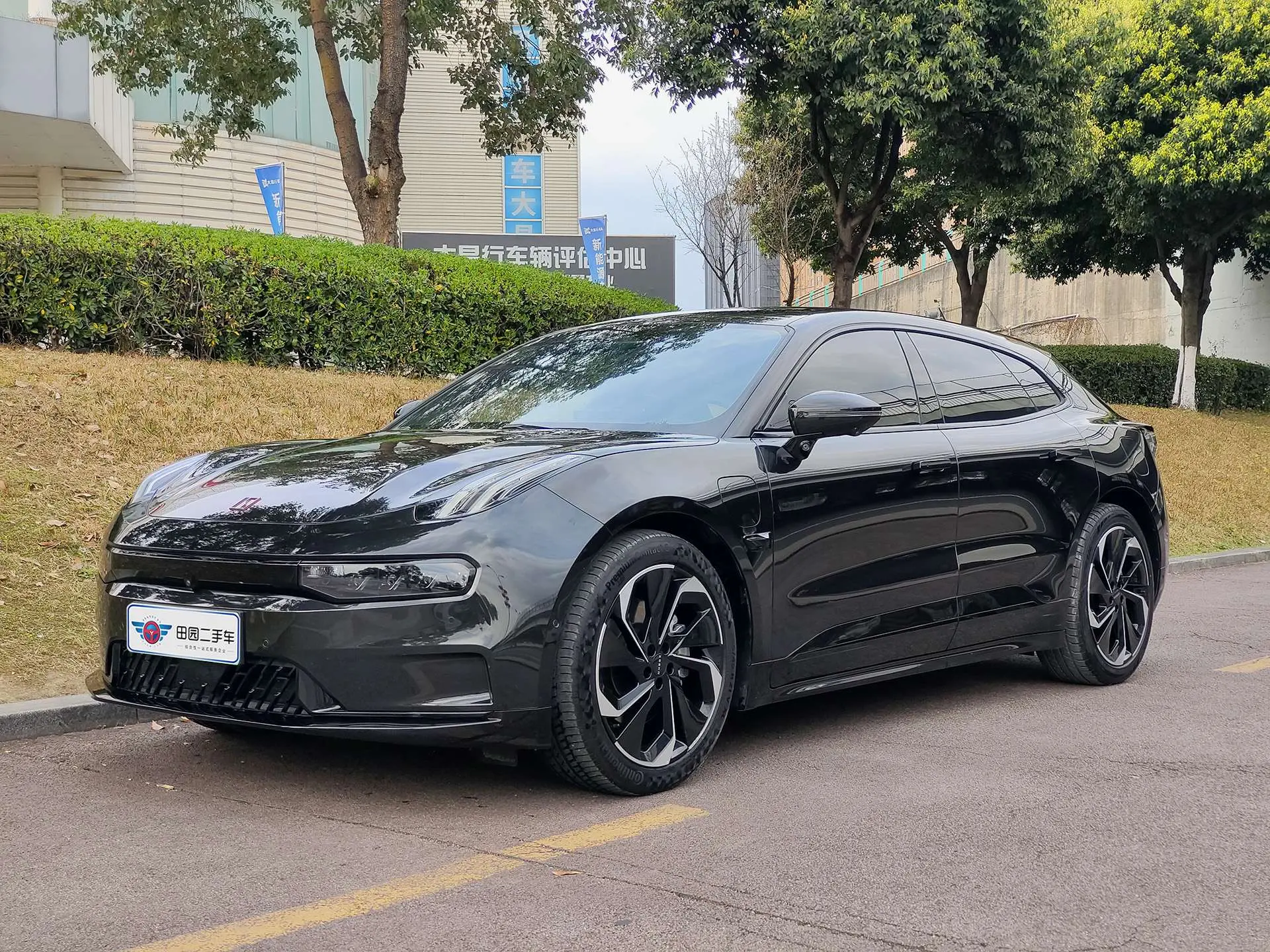 ZEEKR 001  из Китая