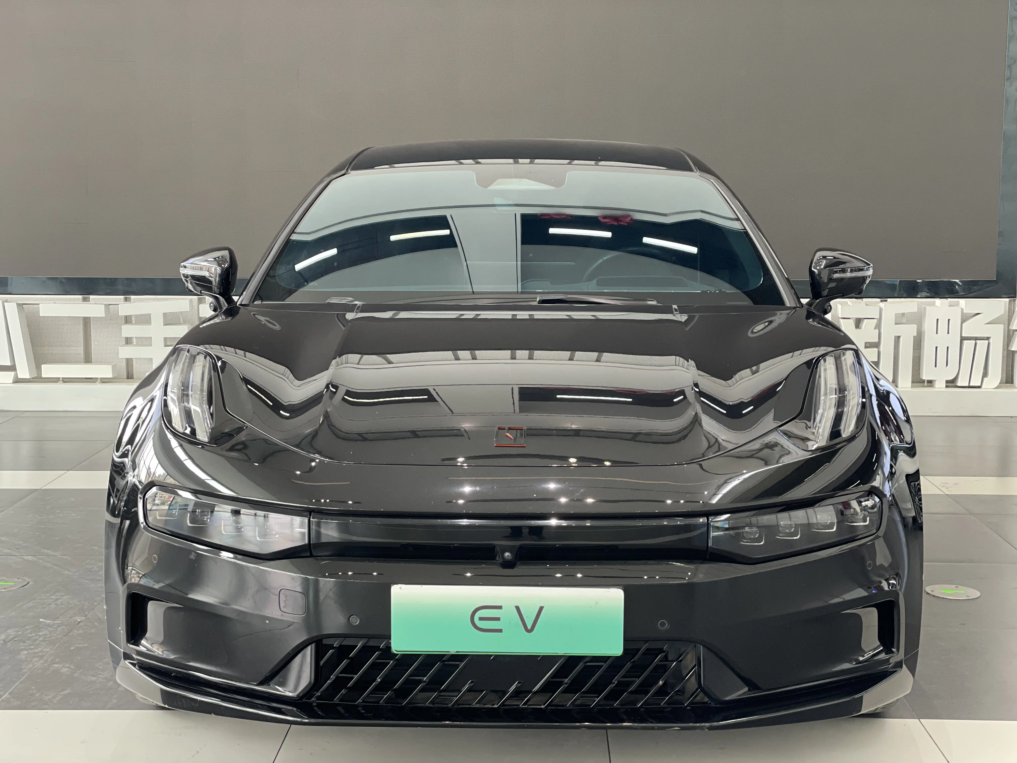 ZEEKR 001  из Китая