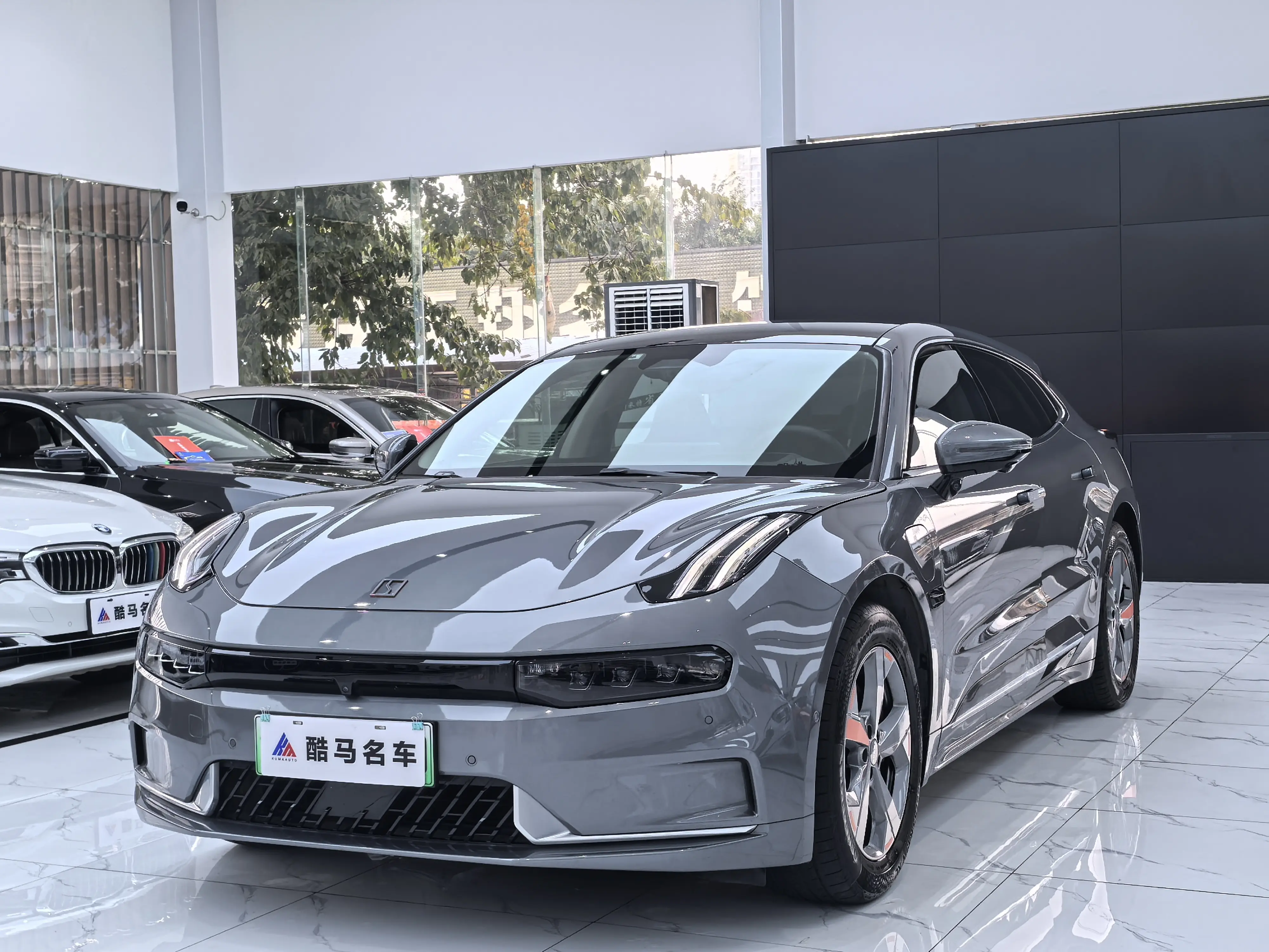 ZEEKR 001  из Китая