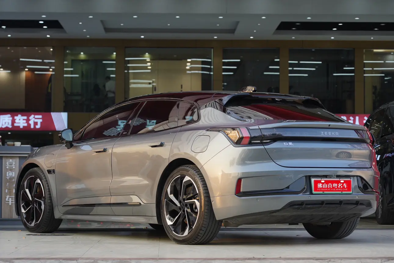 ZEEKR 001  из Китая