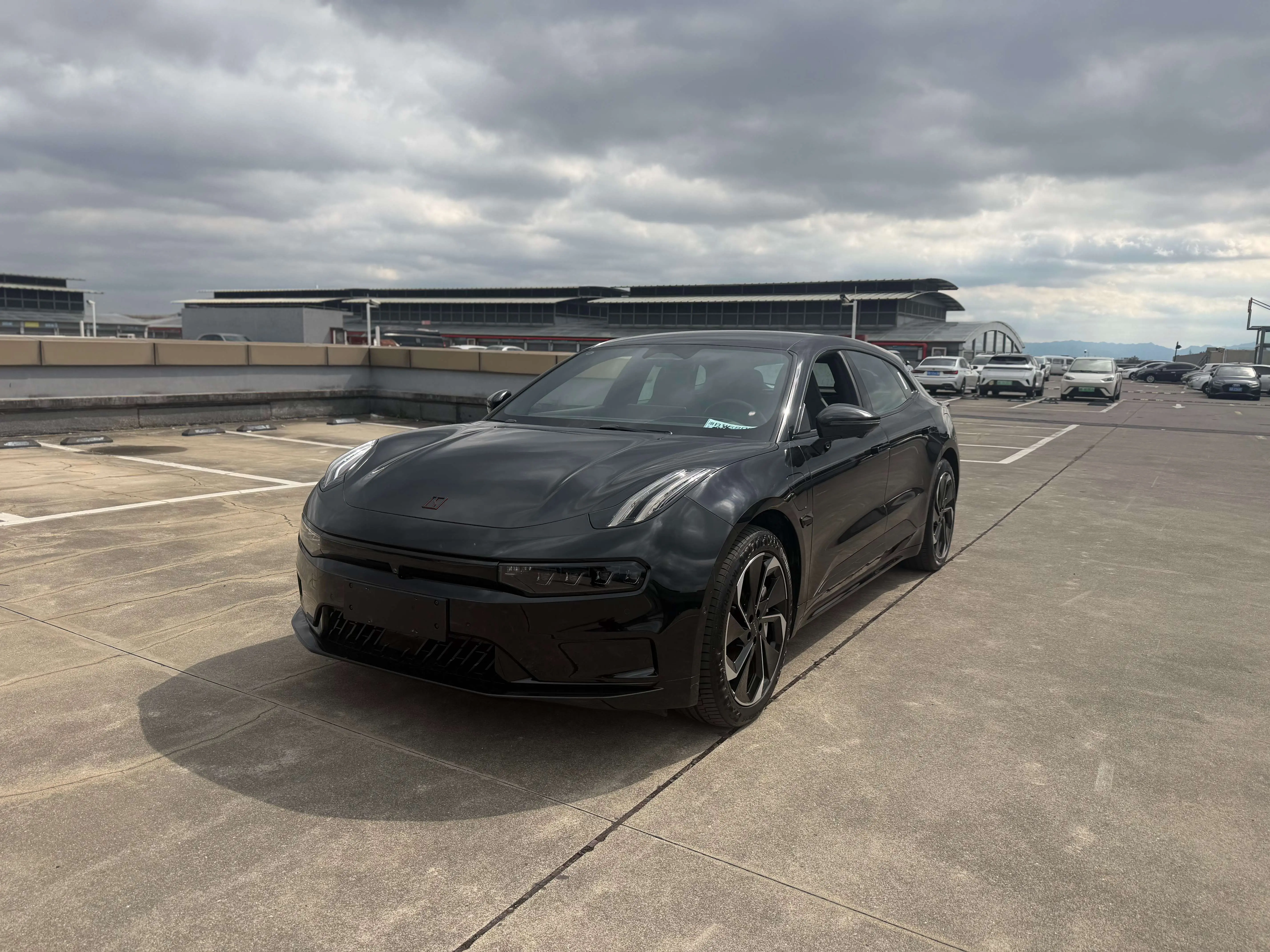 ZEEKR 001  из Китая