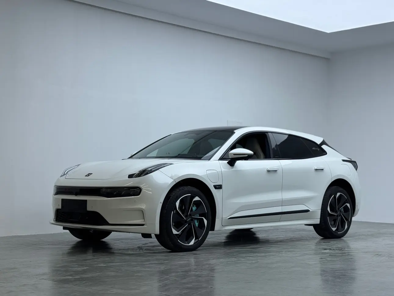 ZEEKR 001  из Китая