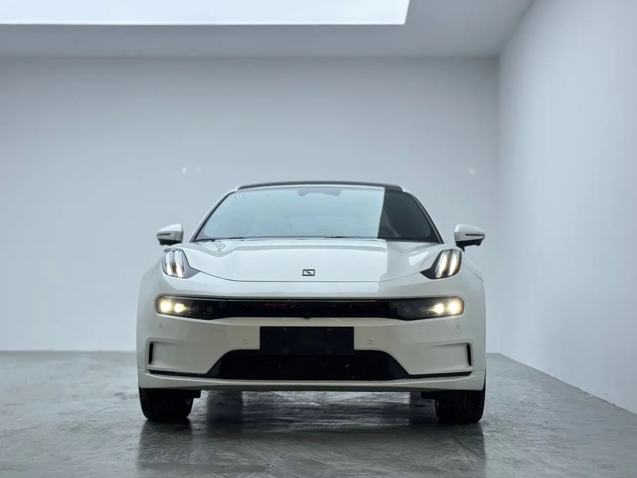 ZEEKR 001  из Китая