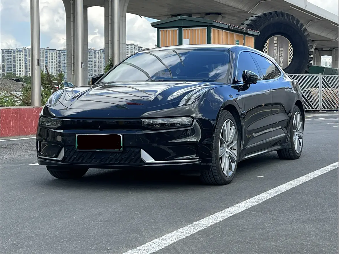 ZEEKR 001  из Китая