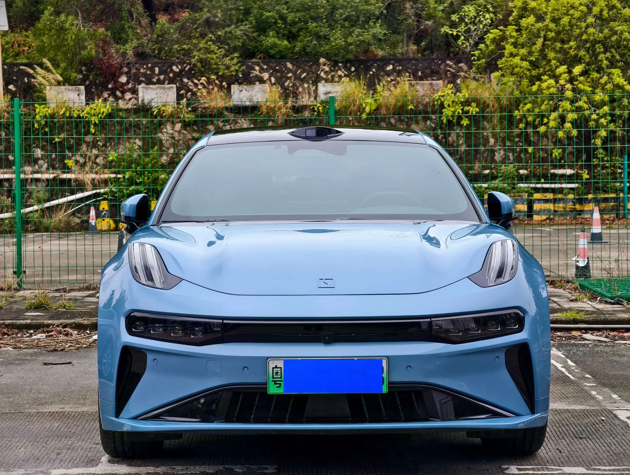 ZEEKR 001  из Китая