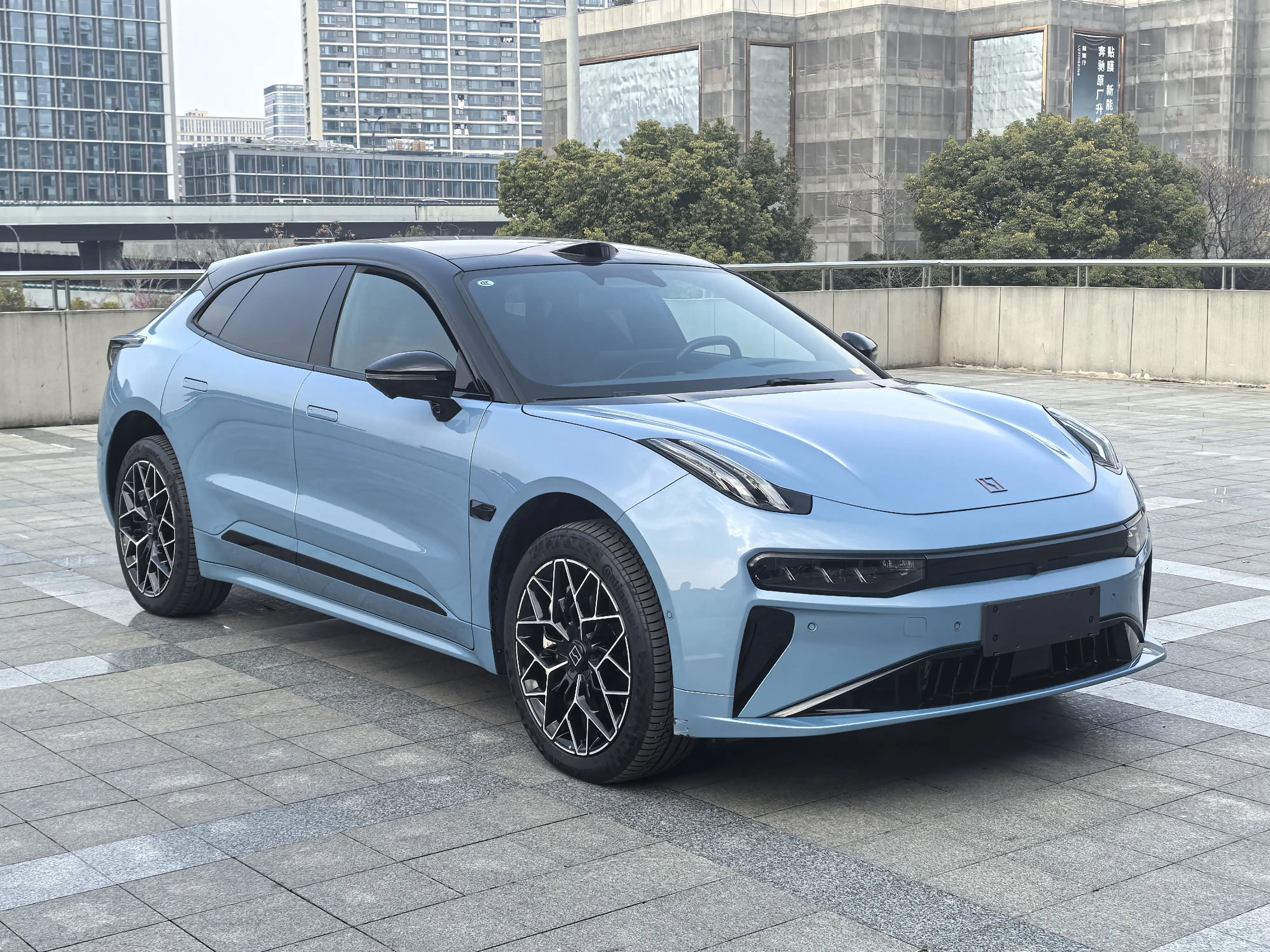 ZEEKR 001  из Китая