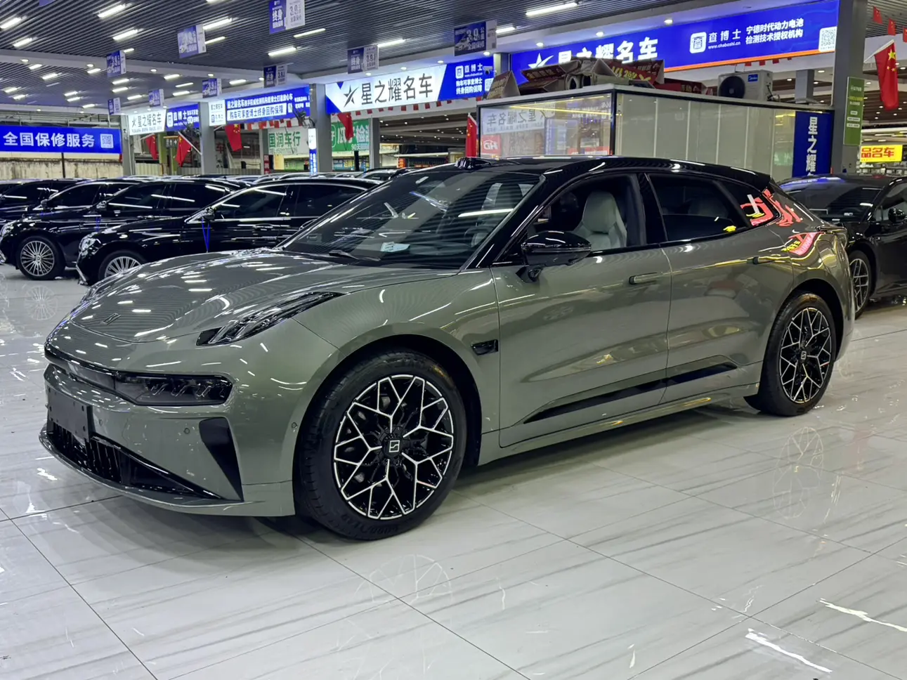 ZEEKR 001  из Китая