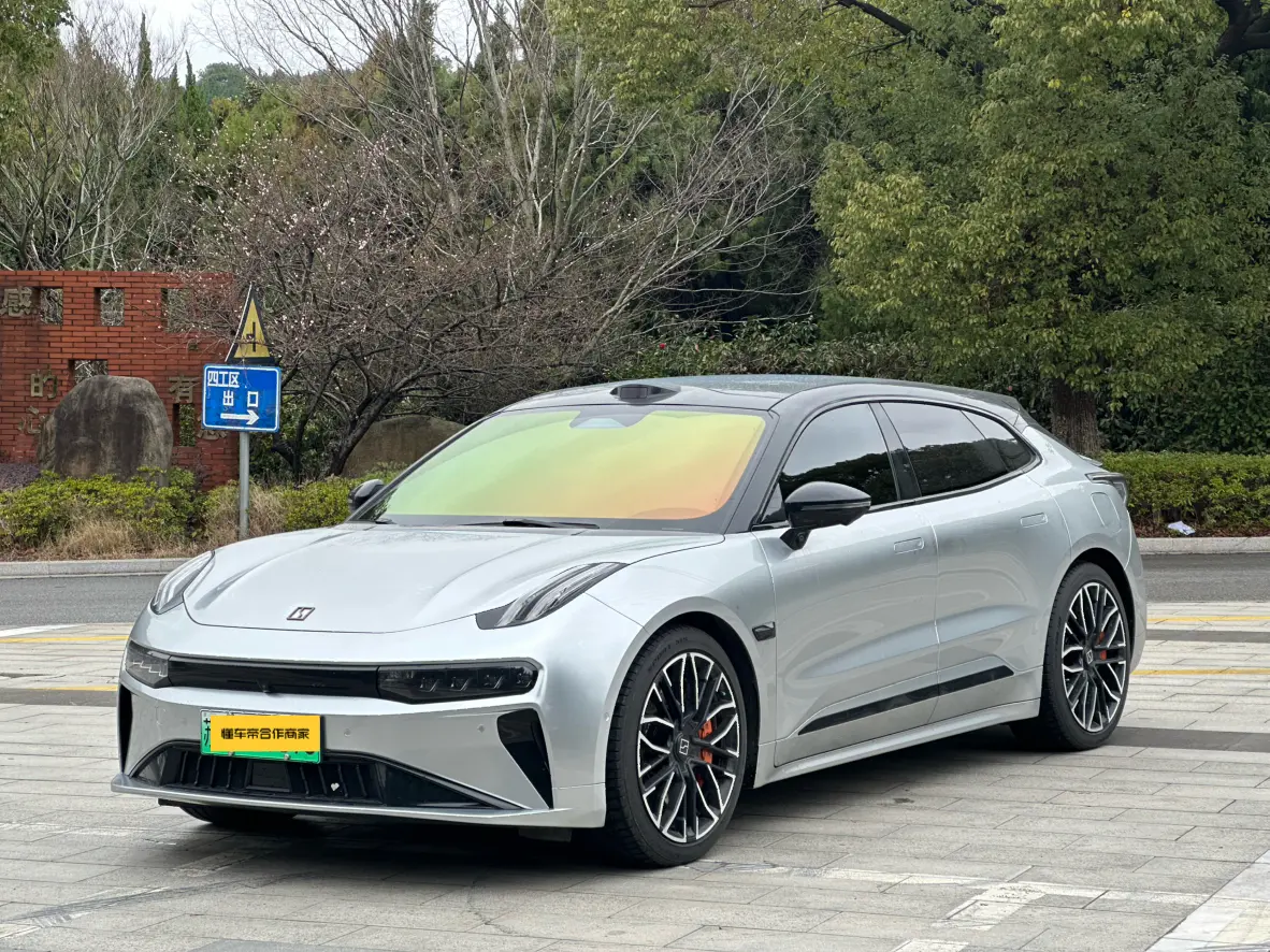 ZEEKR 001  из Китая